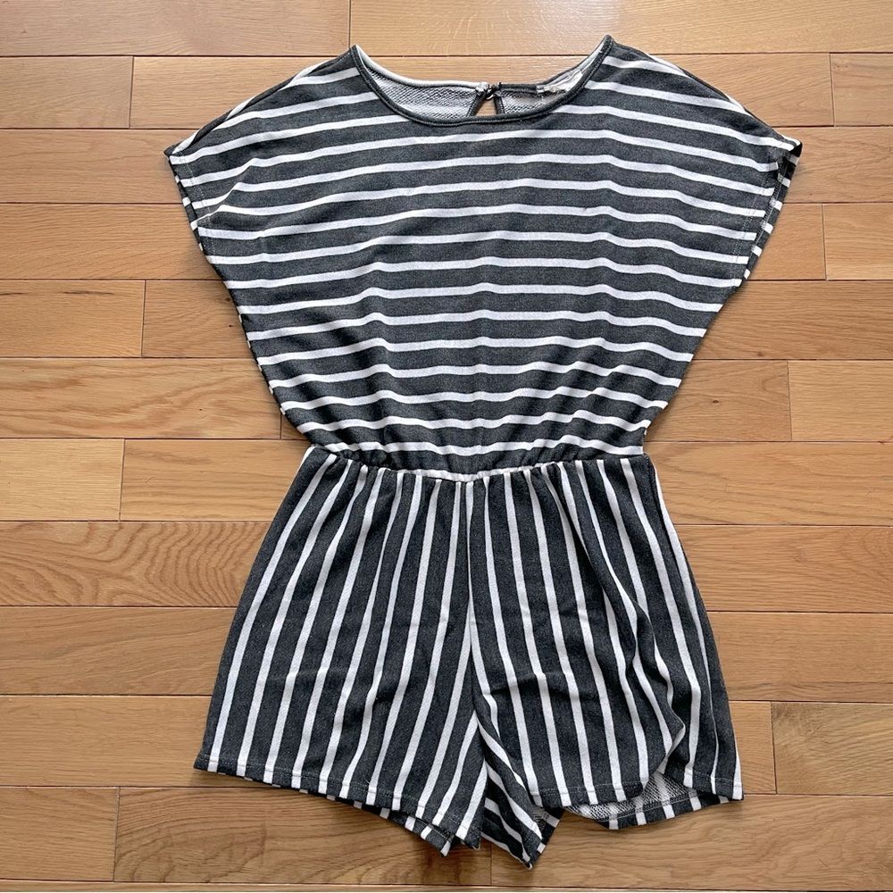 See You Monday | Women’s L, Gray‎ and White Striped Romper